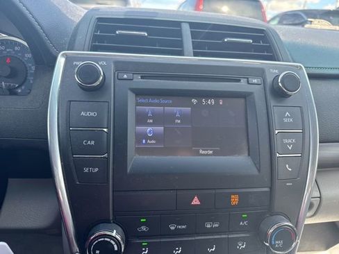 Used 2017 Toyota Camry LE FWD image 23