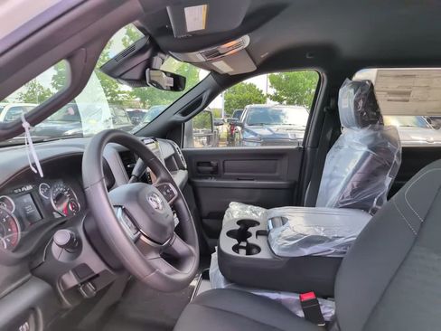 New 2026 RAM 3500 Tradesman AWD/4WD image 23