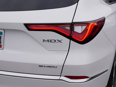 Used 2024 Acura MDX image 17