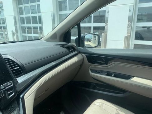 Used 2023 Honda Odyssey Elite image 22