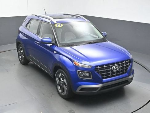 Used 2023 Hyundai Venue SEL FWD image 40