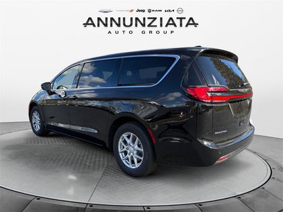 New 2026 Chrysler Pacifica Select