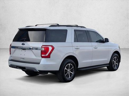Used 2019 Ford Expedition XLT w/ Cargo Package image 5