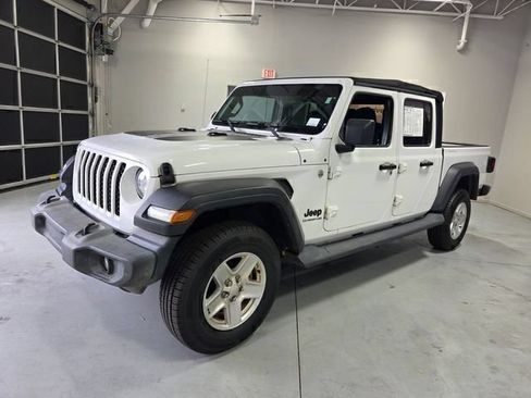 Used 2020 Jeep Gladiator Sport w/ Quick Order Package 23S AWD/4WD image 3