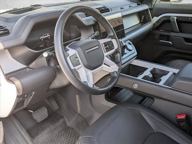 Certified 2025 Land Rover Defender 110 X-Dynamic SE AWD/4WD image 10