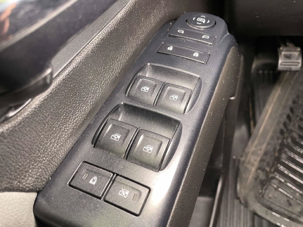 Used 2016 Chevrolet Silverado 3500 W/T w/ WT Convenience Package AWD/4WD image 19