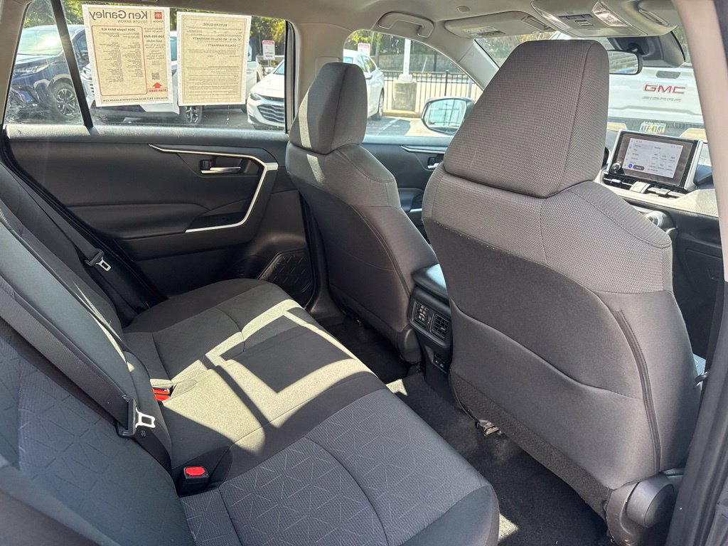 Certified 2024 Toyota RAV4 XLE FWD image 32