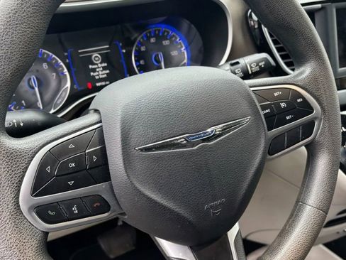 Used 2018 Chrysler Pacifica Touring Plus w/ Tire & Wheel Group image 44