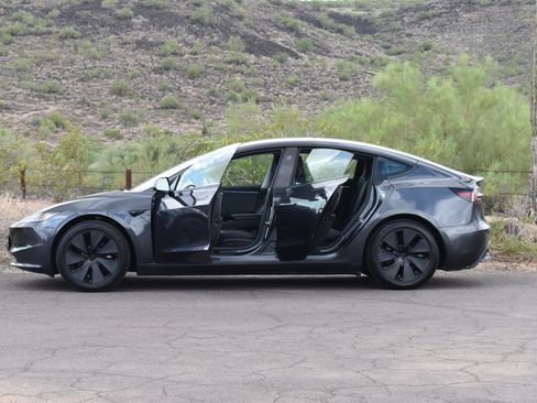 Used 2024 Tesla Model 3 Standard Range RWD image 6