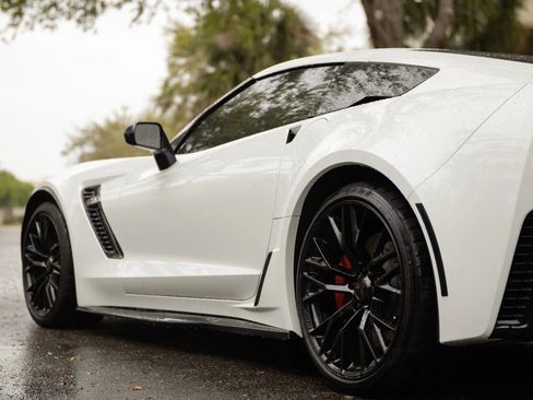 Used 2019 Chevrolet Corvette Z06 image 17