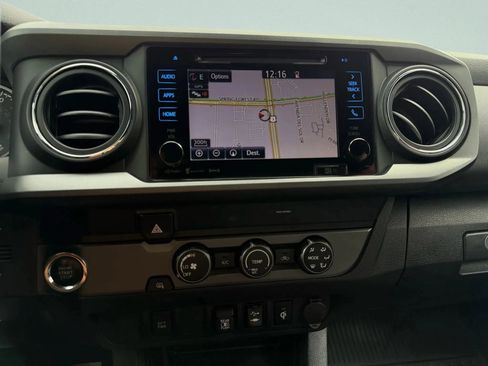 Used 2019 Toyota Tacoma TRD Off-Road image 26