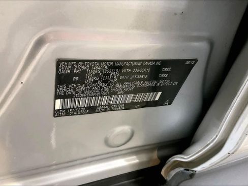 Used 2015 Toyota RAV4 Limited image 36