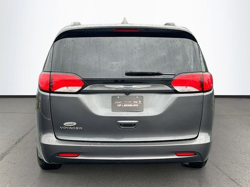 Certified 2020 Chrysler Voyager Lxi FWD image 6