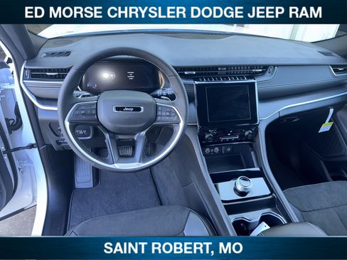 New 2025 Jeep Grand Cherokee L Altitude AWD/4WD image 24