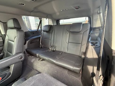 Used 2019 GMC Yukon XL SLT w/ Open Road Package image 16