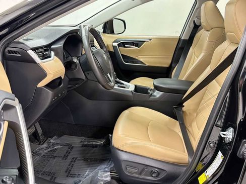 Used 2025 Toyota RAV4 XLE Premium w/ Weather Package AWD/4WD image 13