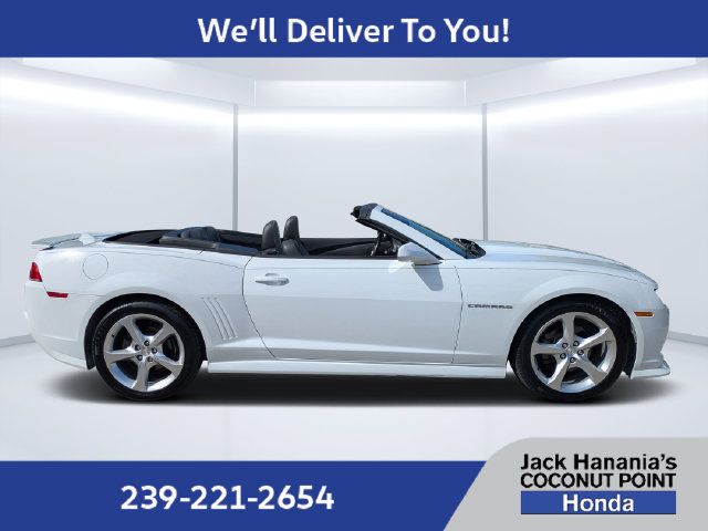 Used 2015 Chevrolet Camaro LT RWD image 2