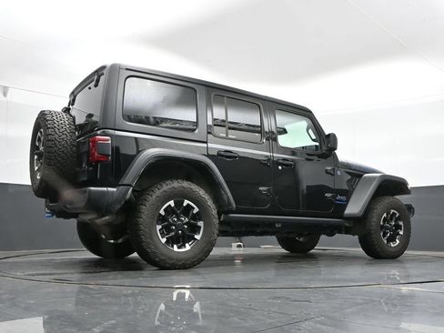 Used 2024 Jeep Wrangler Unlimited Rubicon 4xe w/ Technology Group AWD/4WD image 40