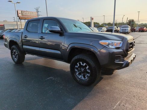 Used 2023 Toyota Tacoma SR AWD/4WD image 7