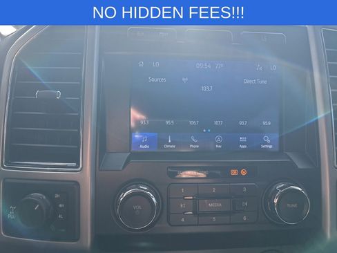 Used 2020 Ford F350 Lariat w/ Camper Package image 34