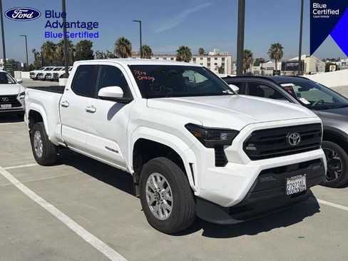 Used 2024 Toyota Tacoma SR5 AWD/4WD image 18