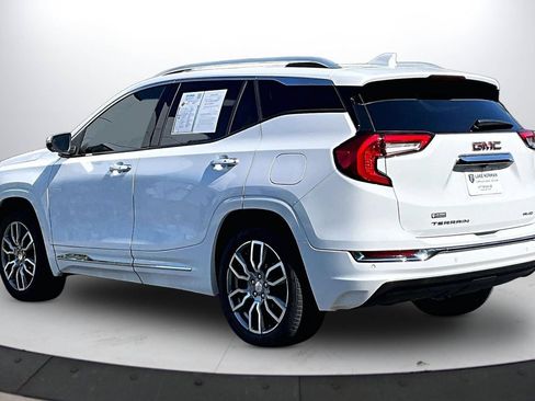 Used 2022 GMC Terrain Denali w/ Denali Premium Package AWD/4WD image 6
