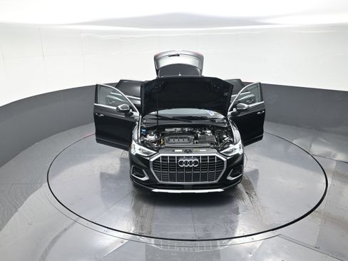 Used 2024 Audi Q3 2.0T Premium image 12