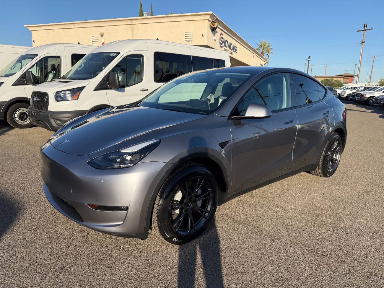 Used 2024 Tesla Model Y Long Range AWD/4WD image 4
