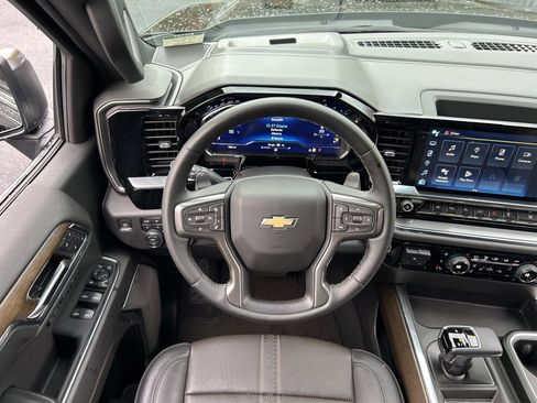 Used 2024 Chevrolet Silverado 1500 High Country image 29