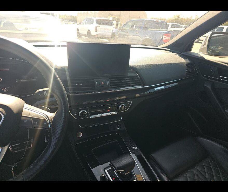 Used 2023 Audi SQ5 Premium Plus w/ Premium Plus Package AWD/4WD image 3
