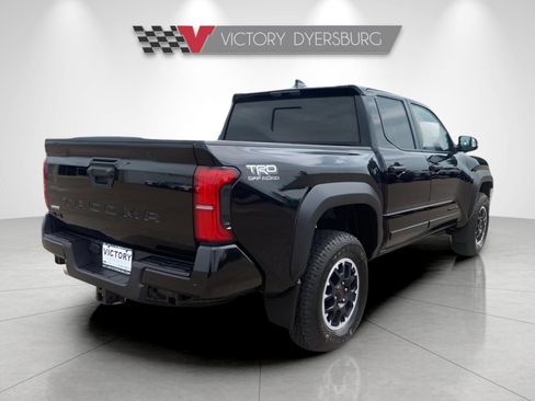 Used 2024 Toyota Tacoma TRD Off-Road w/ TRD Off Road Upgrade Package AWD/4WD image 8