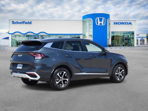 Used 2025 Kia Sportage EX FWD image 3