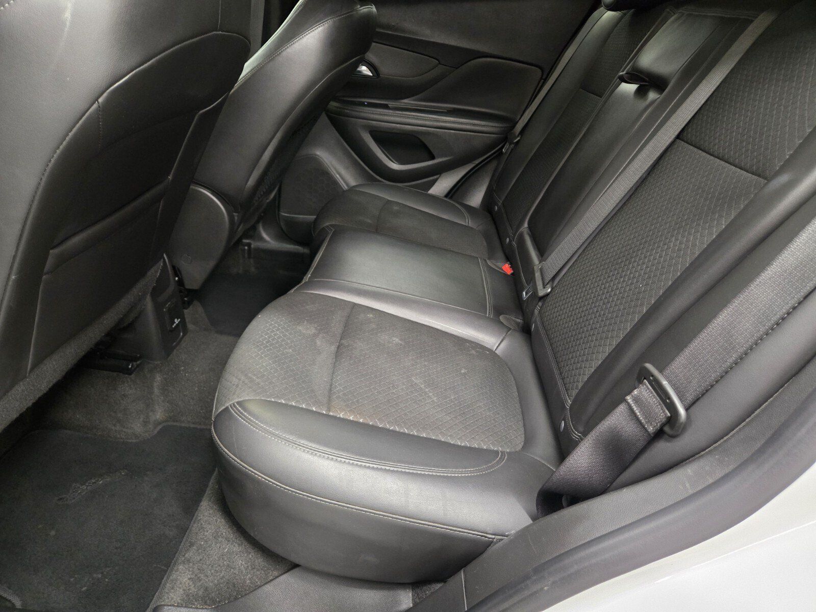 Used 2021 Buick Encore Preferred w/ Safety Package AWD/4WD image 8