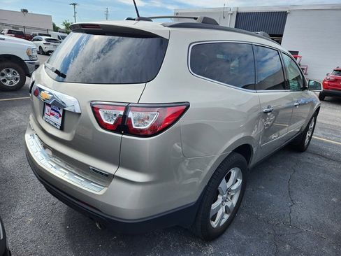 Used 2017 Chevrolet Traverse Premier image 3