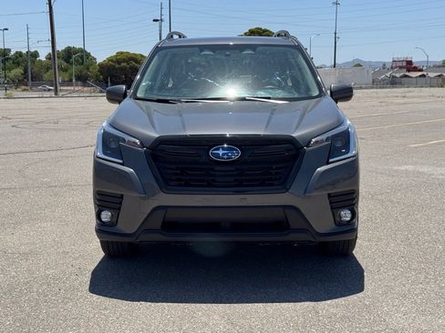 Used 2024 Subaru Forester Premium image 3