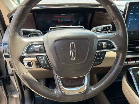 Used 2022 Lincoln Navigator L Reserve RWD image 20