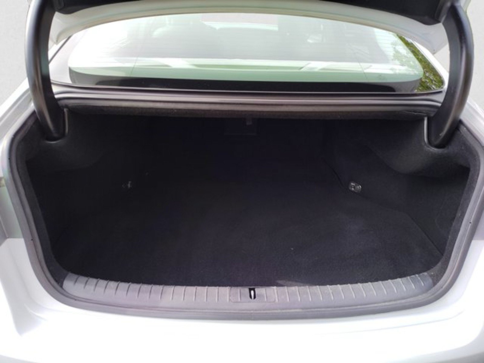 Used 2015 Hyundai Genesis 5.0 RWD image 20