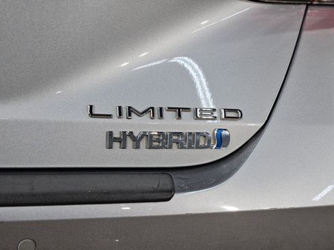 Used 2022 Toyota Avalon Limited image 40