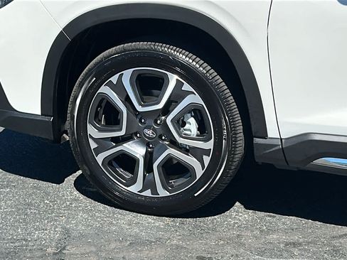 Certified 2025 Subaru Ascent Limited w/ Popular Package #2 AWD/4WD image 9