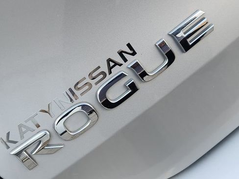 Used 2020 Nissan Rogue S image 9