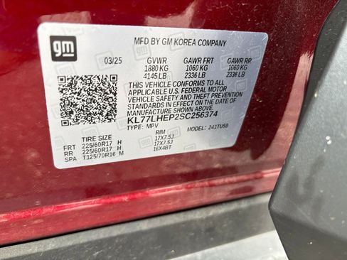 Used 2025 Chevrolet Trax LT image 22