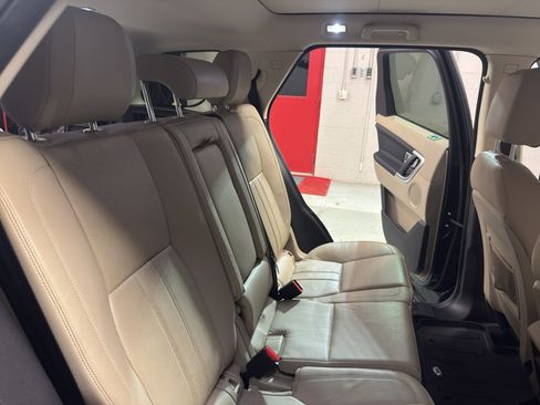 Used 2017 Land Rover Discovery Sport HSE image 27