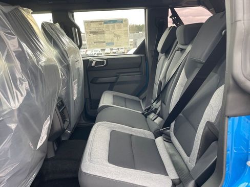 New 2025 Ford Bronco Base image 13