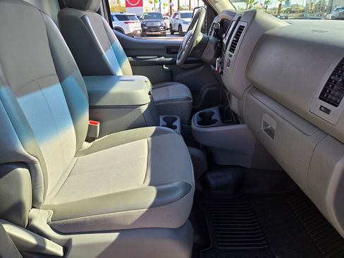 Used 2021 Nissan NV 2500 SV image 16