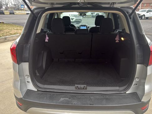 Used 2019 Ford Escape SE image 8