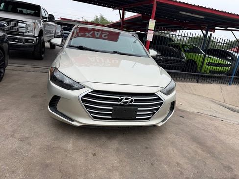 Used 2017 Hyundai Elantra SE FWD image 9