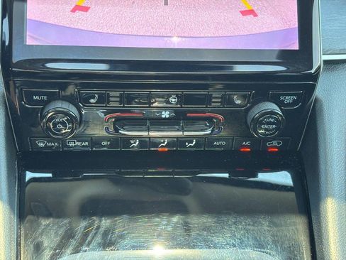 Used 2022 Jeep Grand Cherokee L Limited AWD/4WD image 23