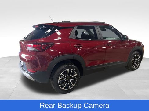Used 2025 Chevrolet TrailBlazer LT FWD image 6