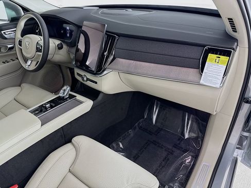 New 2026 Volvo XC90 T8 Ultra w/ Protection Package Premier image 31