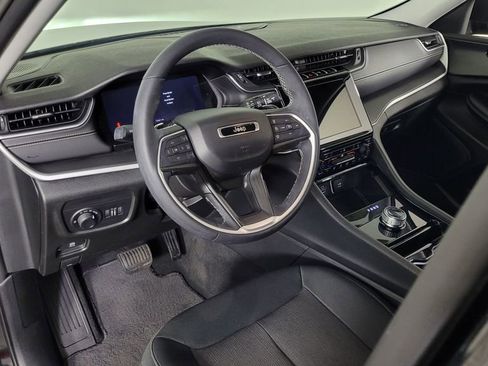 Used 2023 Jeep Grand Cherokee Laredo w/ Luxury Tech Group I image 50